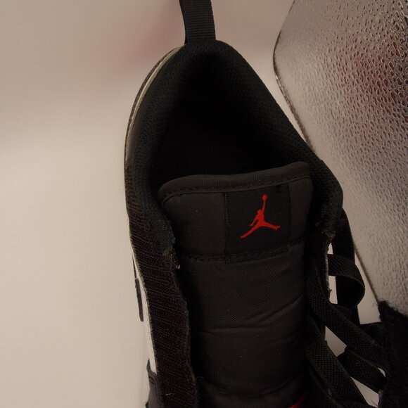 Jordan 1 Low Alt (PS) - White/Black/Varsity Red Size 3Y - Picture 8 of 12